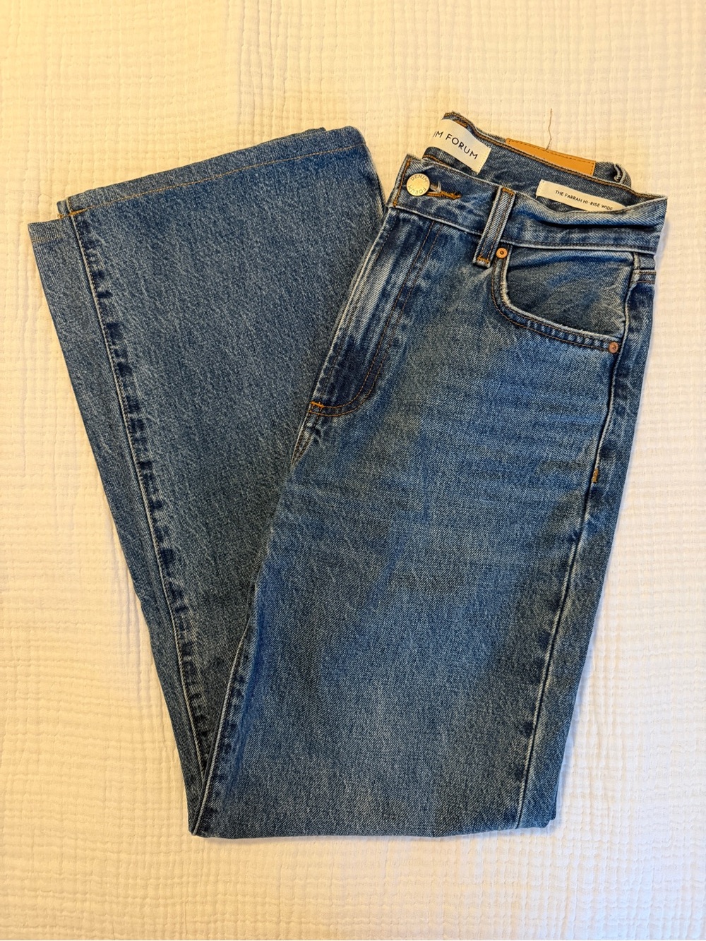 Aritzia Straight-Leg Jeans in Medium Blue Wash